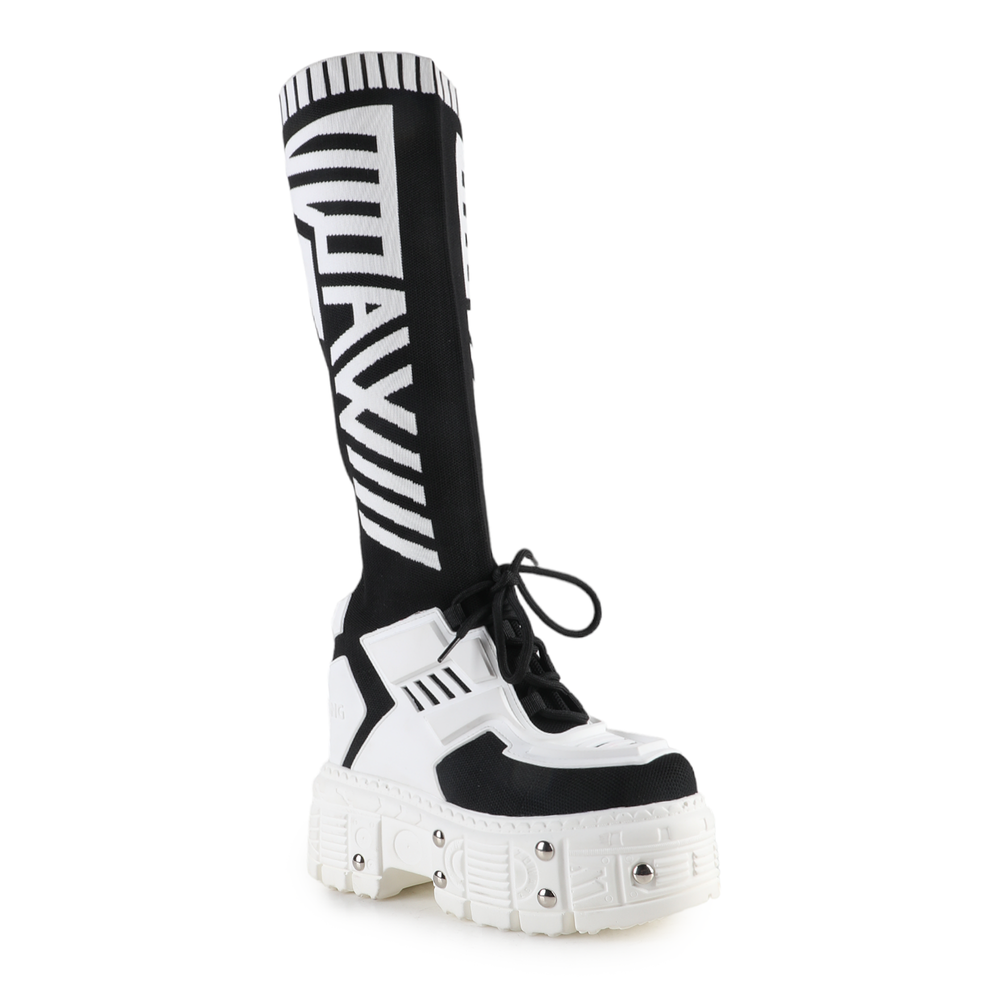 M 09-White
