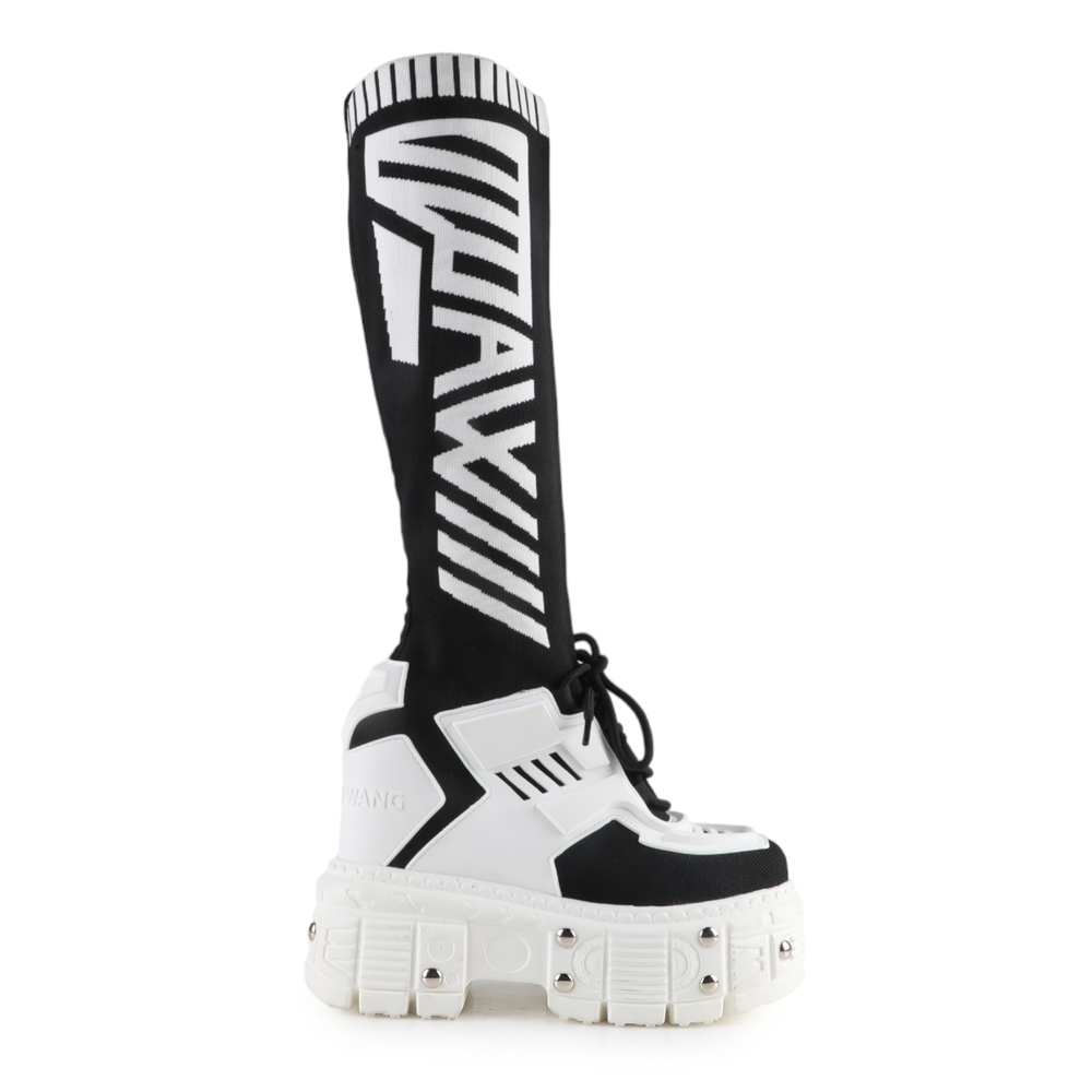 M 09-White